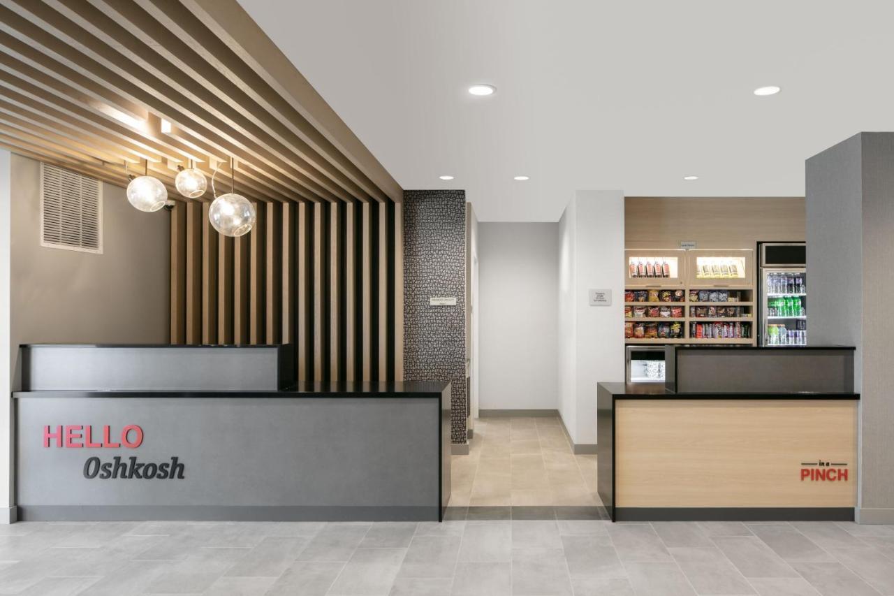 Towneplace Suites By Marriott Ошкош Экстерьер фото